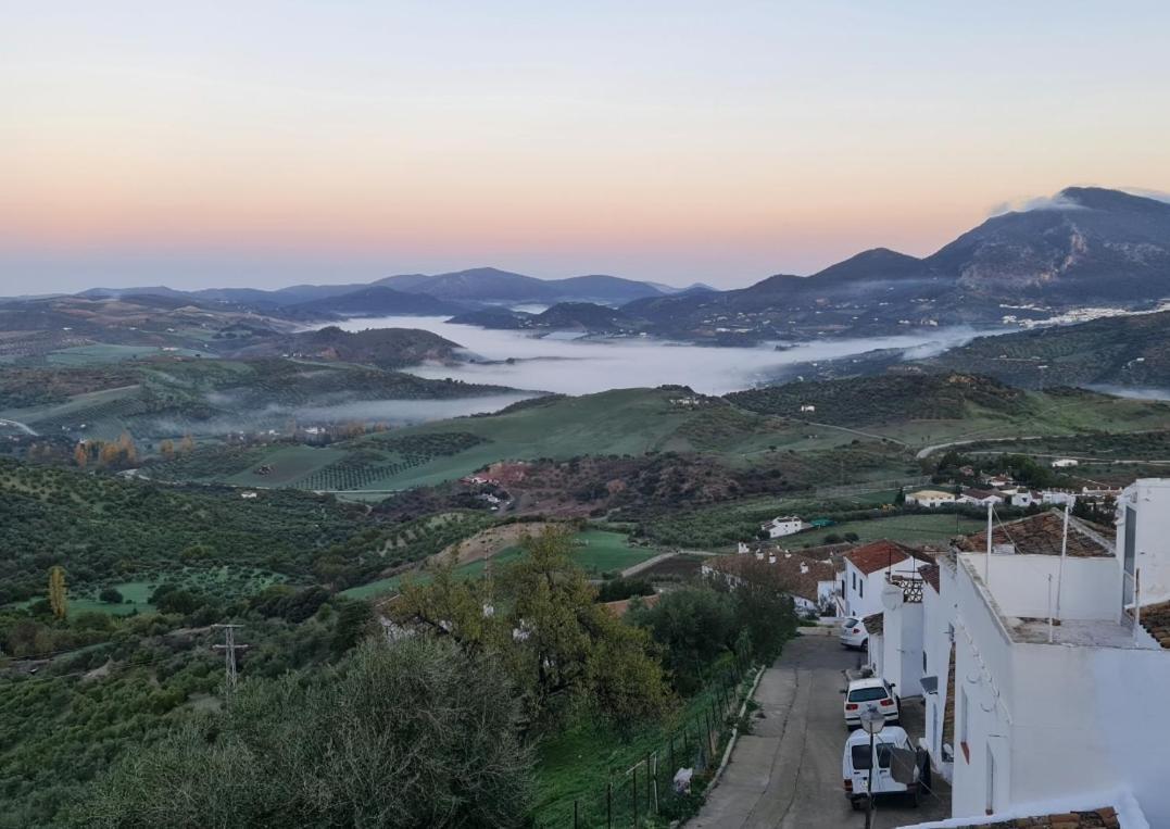 Entre Vistas Pensionat Zahara De La Sierra Eksteriør billede